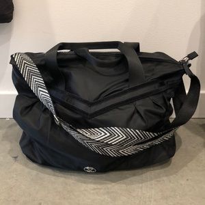 lululemon athletica Bags - Lululemon Ivviva Take me to the Studio Bag lululemon athletica Bags - Lululemon Ivviva Take me to the Studio Bag